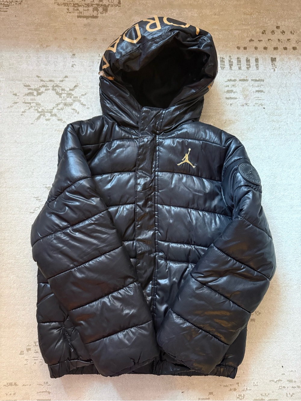 Jordan Kids Black Gold Hooded Puffer Jacket Size M 10-12